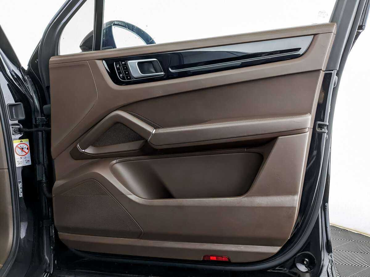 Porsche Cayenne с пробегом — 2019 год. Фото: #17