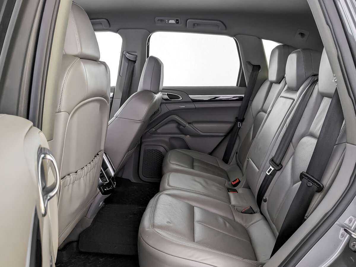 Porsche Cayenne с пробегом — 2012 год. Фото: #9