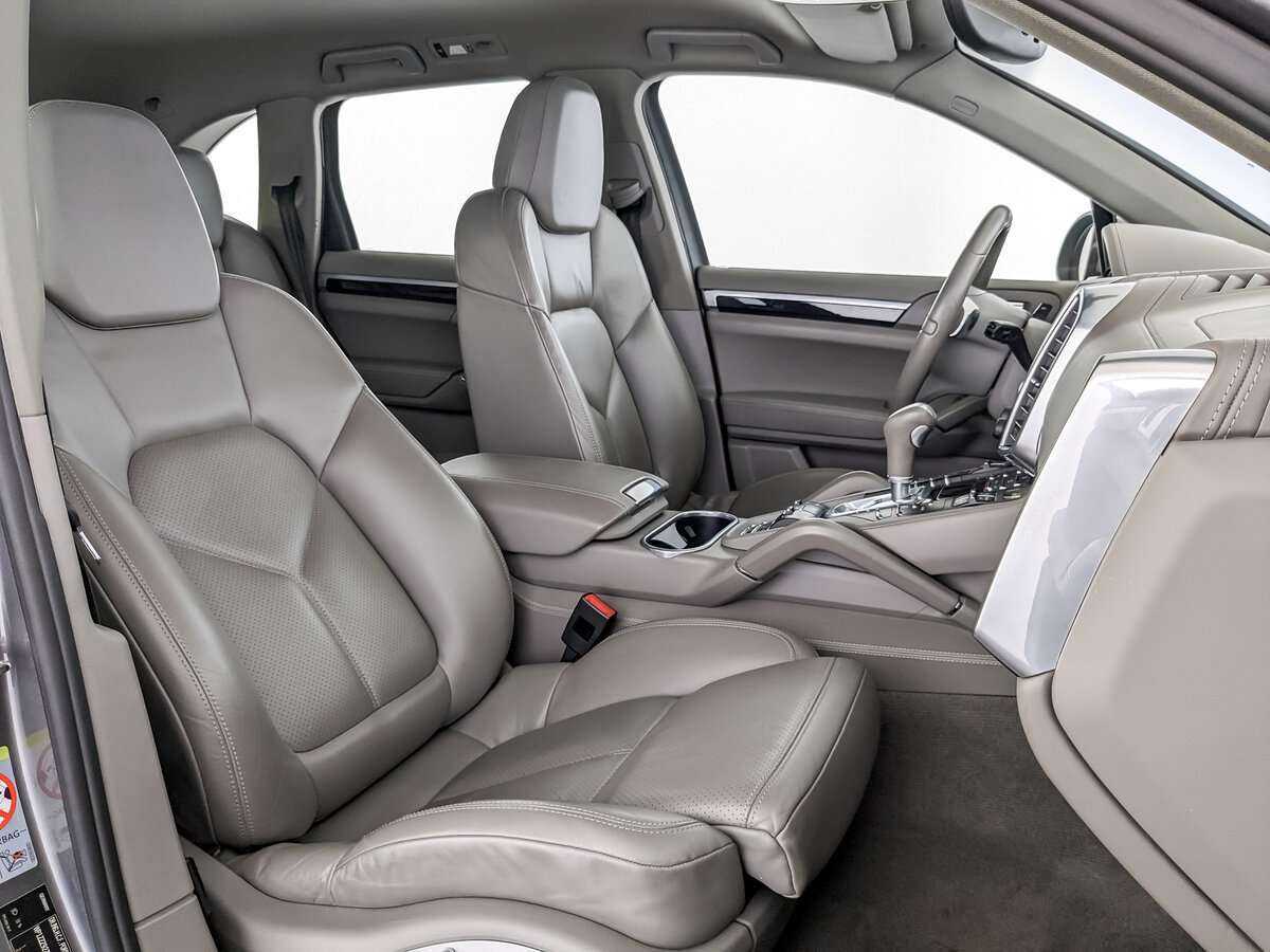 Porsche Cayenne с пробегом — 2012 год. Фото: #18