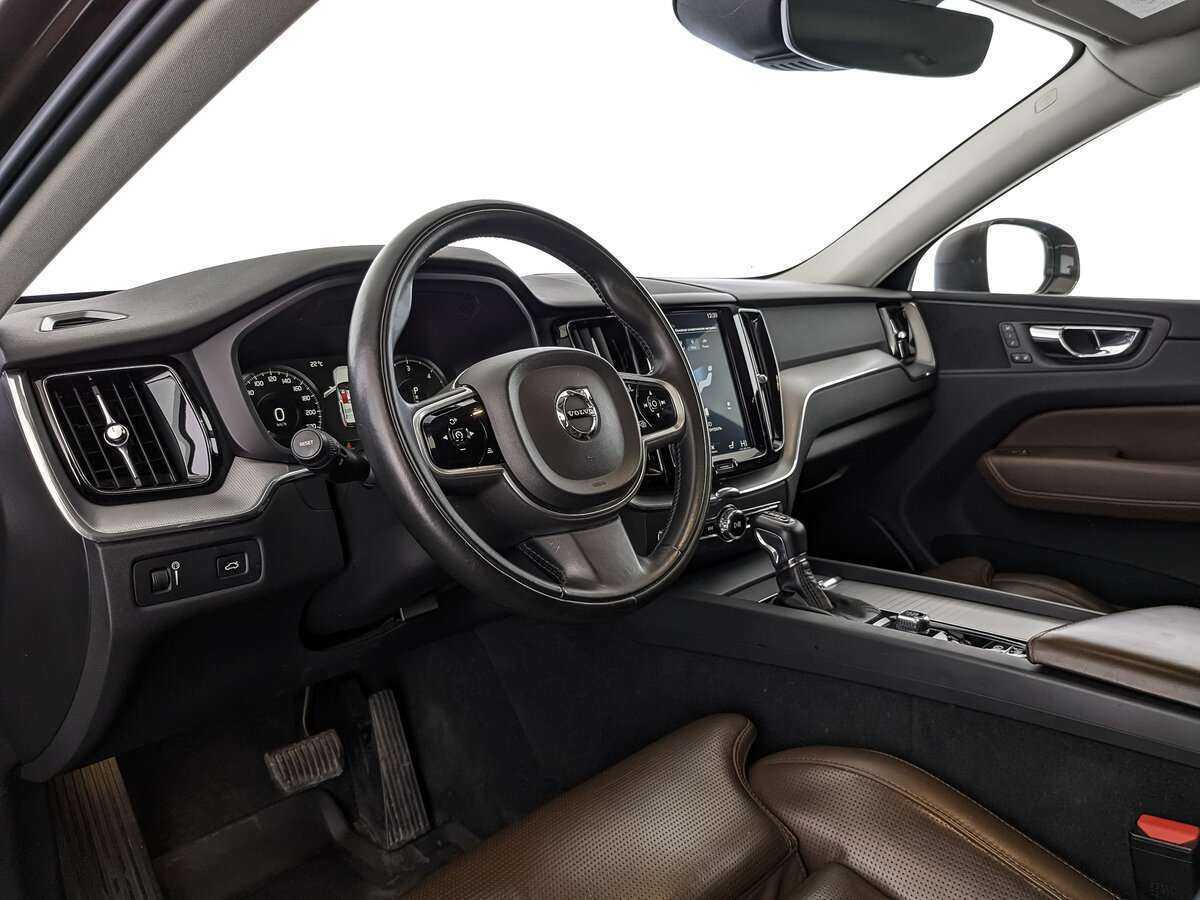 Volvo XC60 с пробегом — 2018 год. Фото: #10