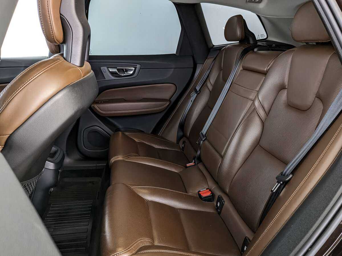Volvo XC60 с пробегом — 2018 год. Фото: #12
