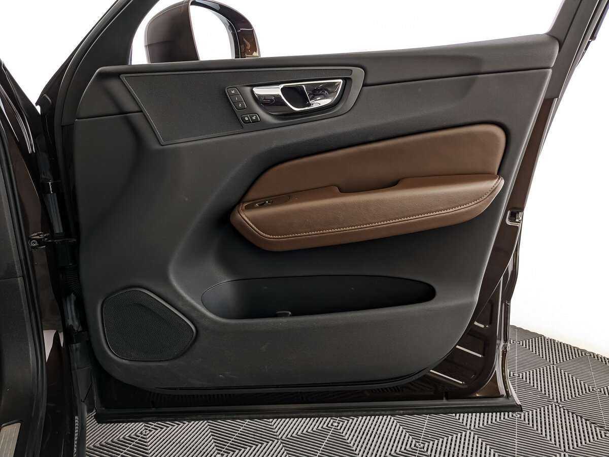 Volvo XC60 с пробегом — 2018 год. Фото: #19