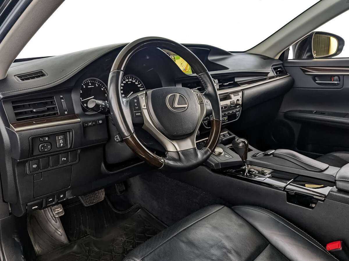 Lexus ES с пробегом — 2014 год. Фото: #13