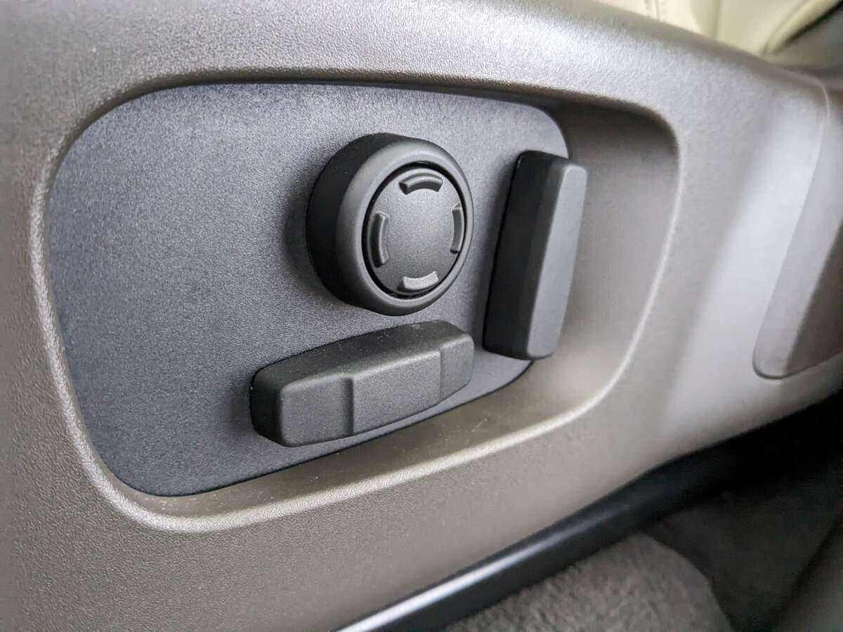 Land Rover Range Rover Sport с пробегом — 2020 год. Фото: #16