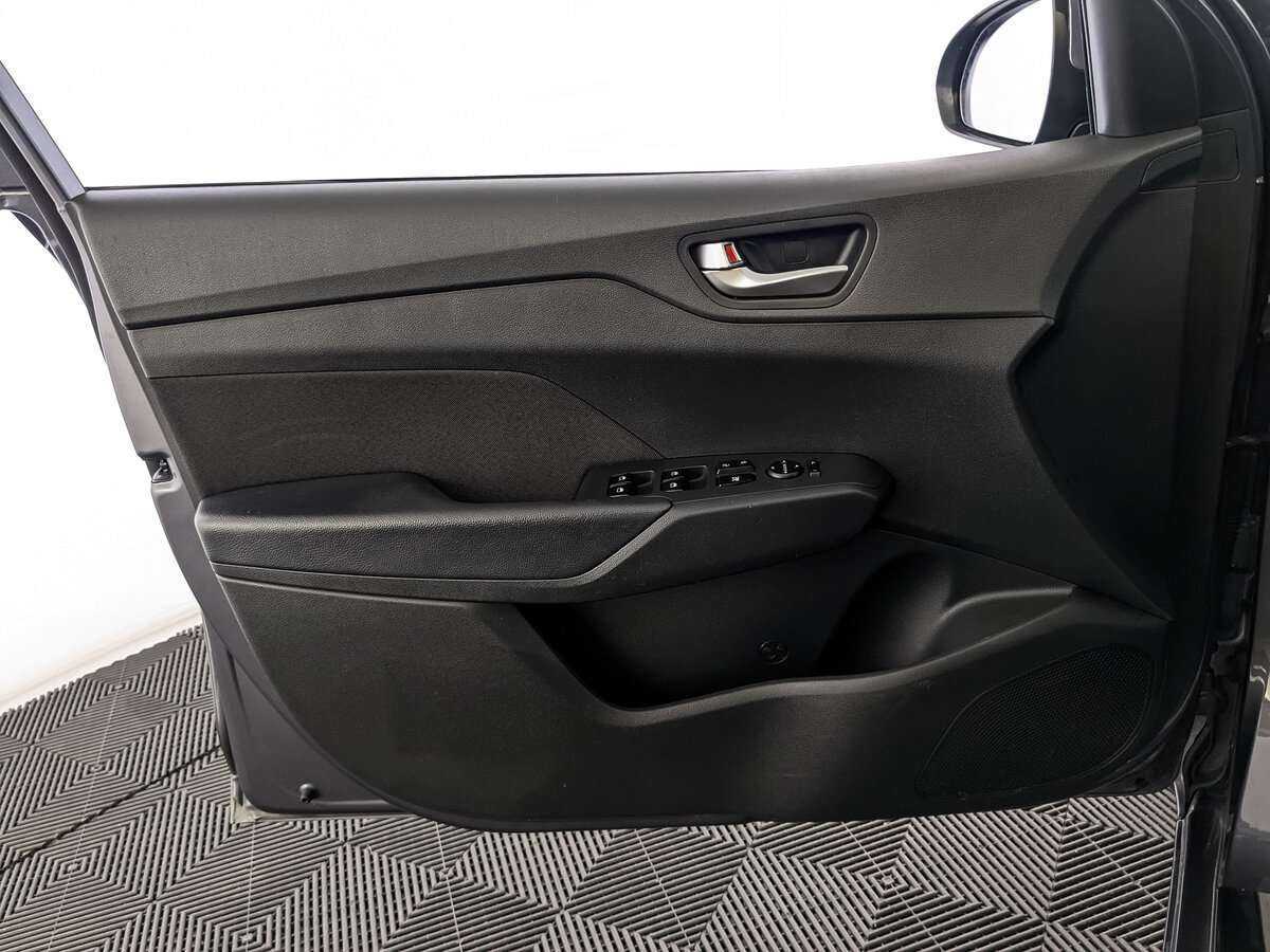 Hyundai Solaris с пробегом — 2021 год. Фото: #18