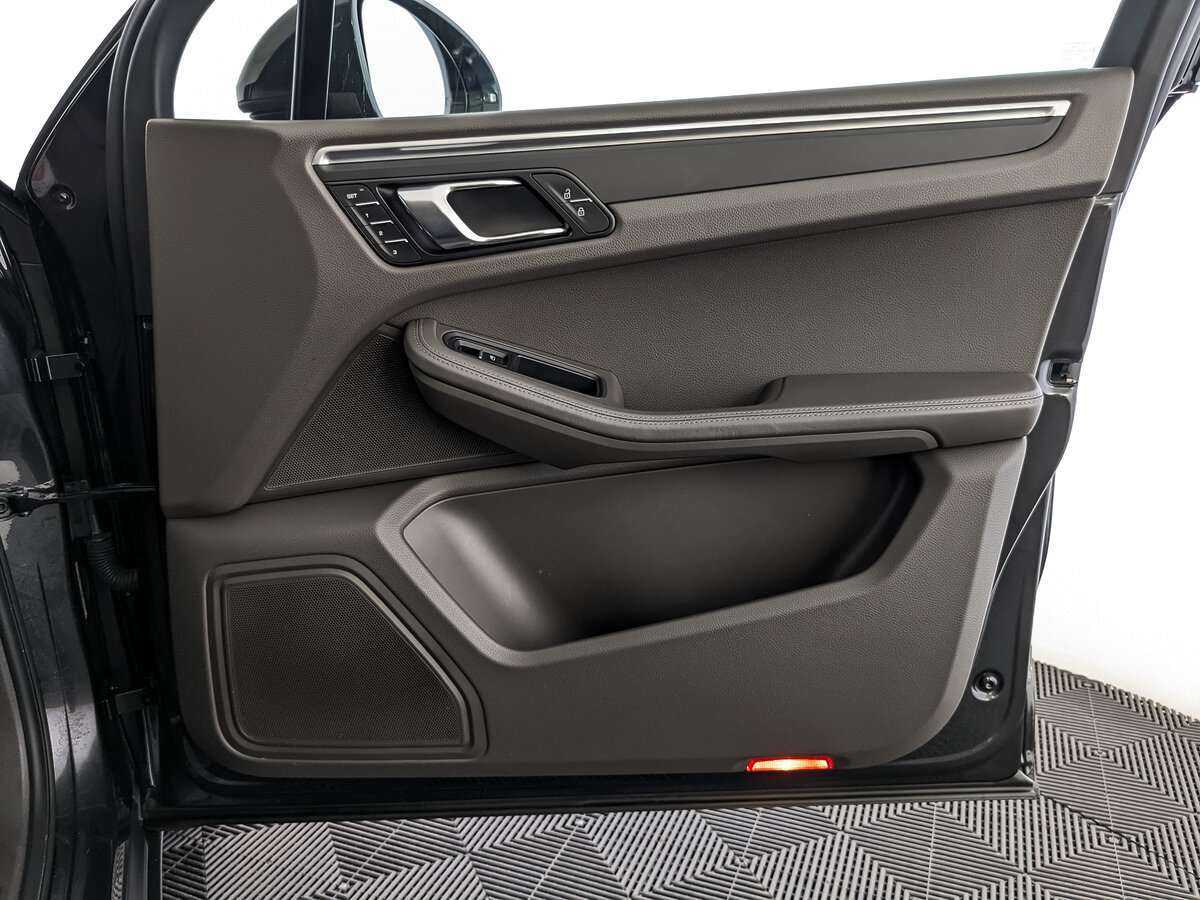 Porsche Macan с пробегом — 2020 год. Фото: #23