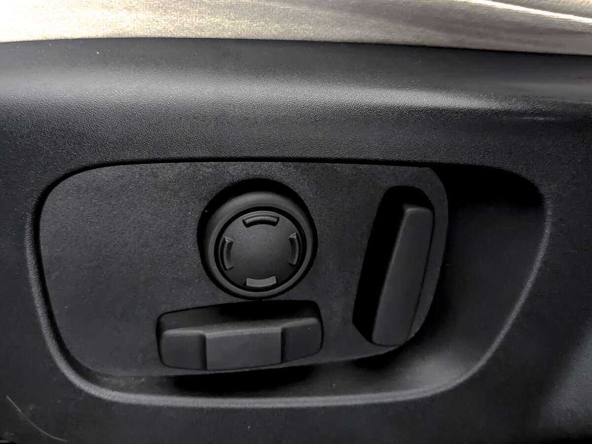 Land Rover Range Rover Velar с пробегом — 2020 год. Фото: #15