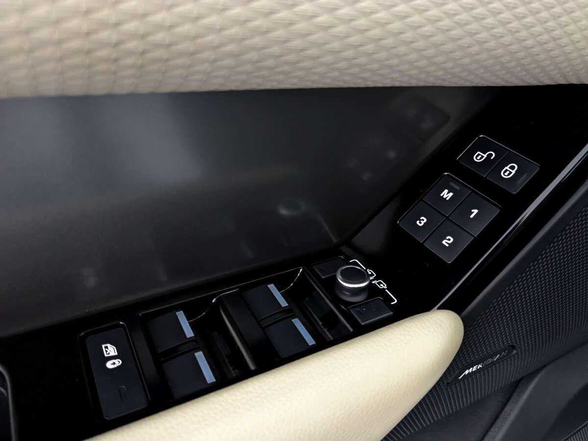 Land Rover Range Rover Velar с пробегом — 2020 год. Фото: #21