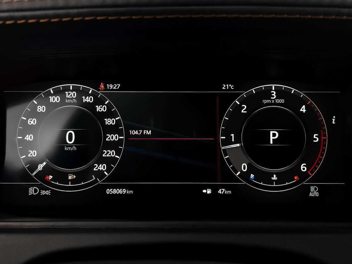 Land Rover Range Rover Velar с пробегом — 2020 год. Фото: #12