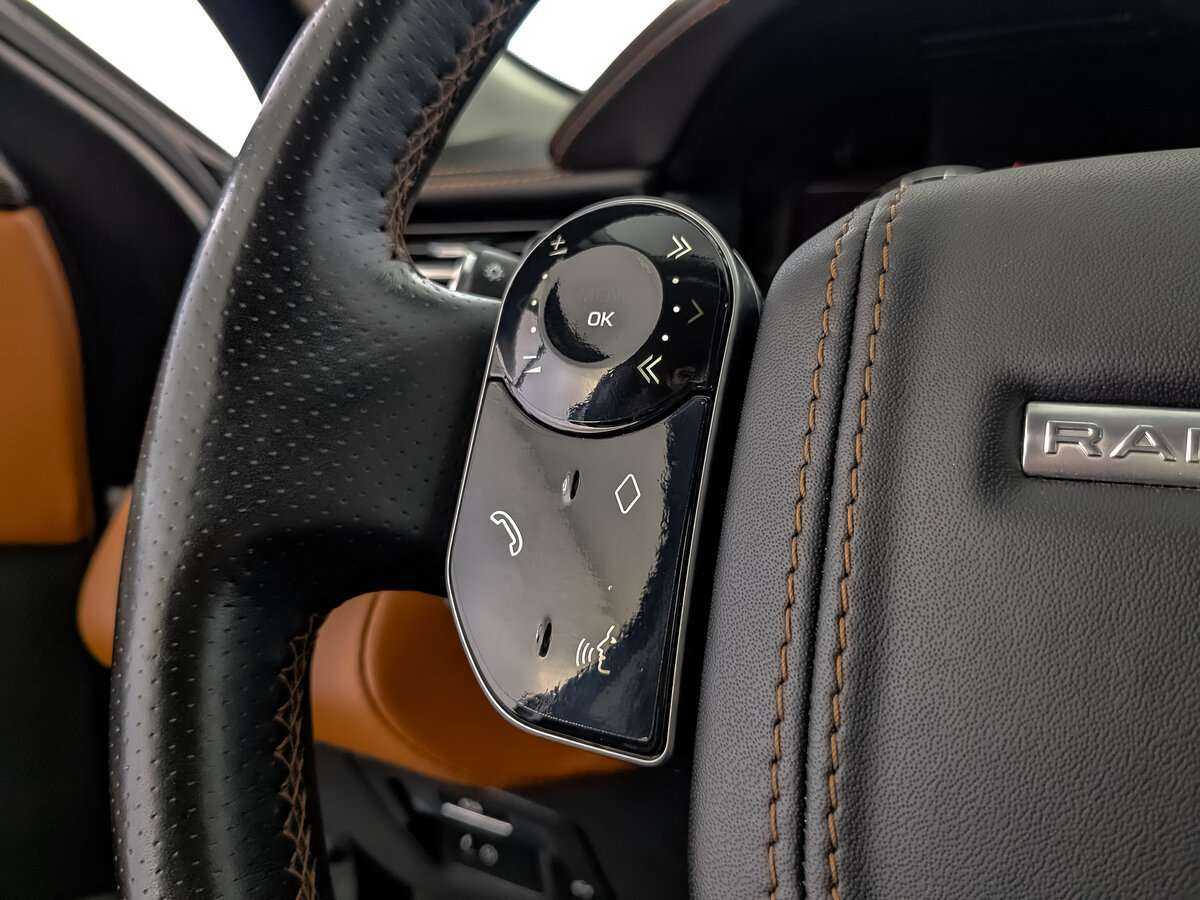 Land Rover Range Rover Velar с пробегом — 2020 год. Фото: #24