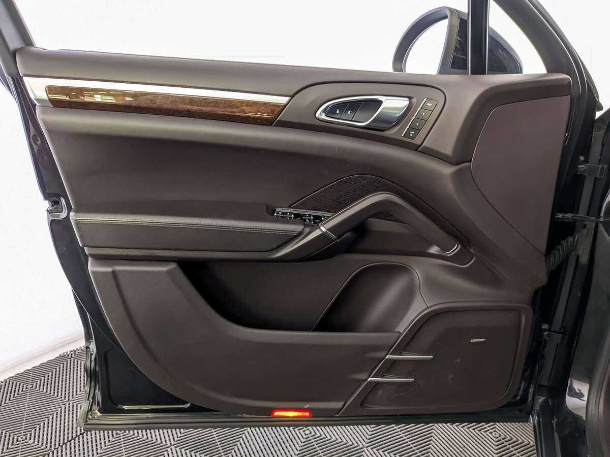 Porsche Cayenne с пробегом — 2013 год. Фото: #14