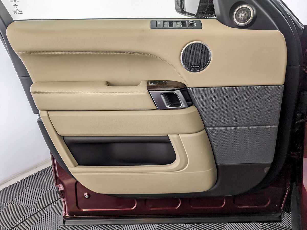 Land Rover Range Rover Sport с пробегом — 2014 год. Фото: #17