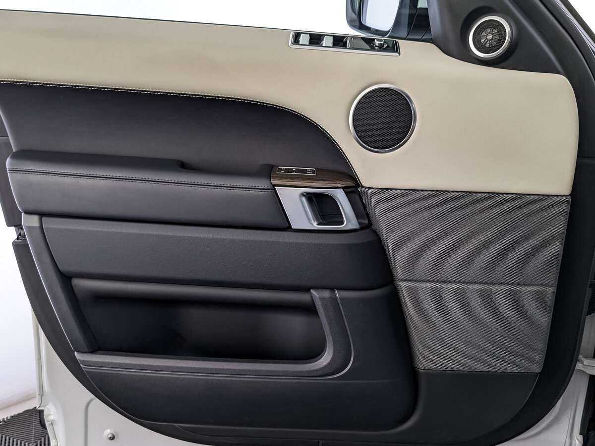 Land Rover Range Rover Sport с пробегом — 2020 год. Фото: #16