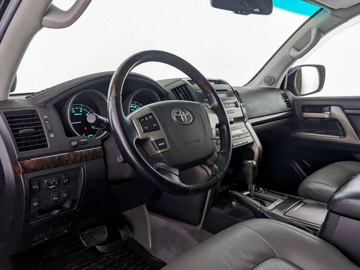 Toyota Land Cruiser с пробегом — 2008 год. Фото: #9