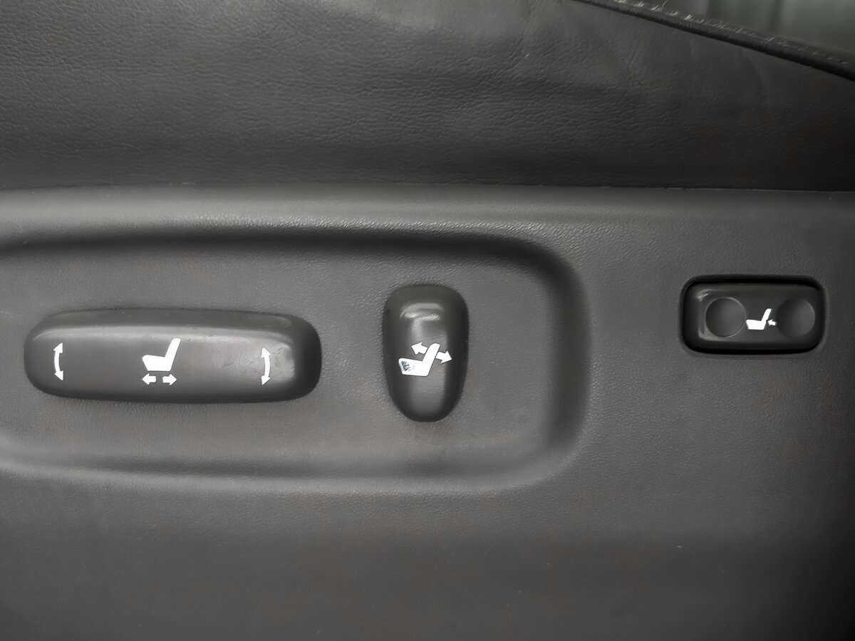 Toyota Land Cruiser с пробегом — 2008 год. Фото: #12