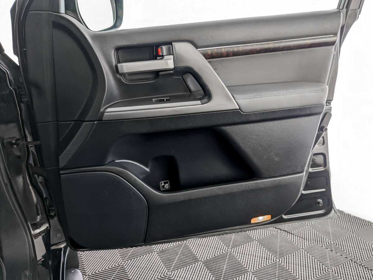 Toyota Land Cruiser с пробегом — 2008 год. Фото: #16