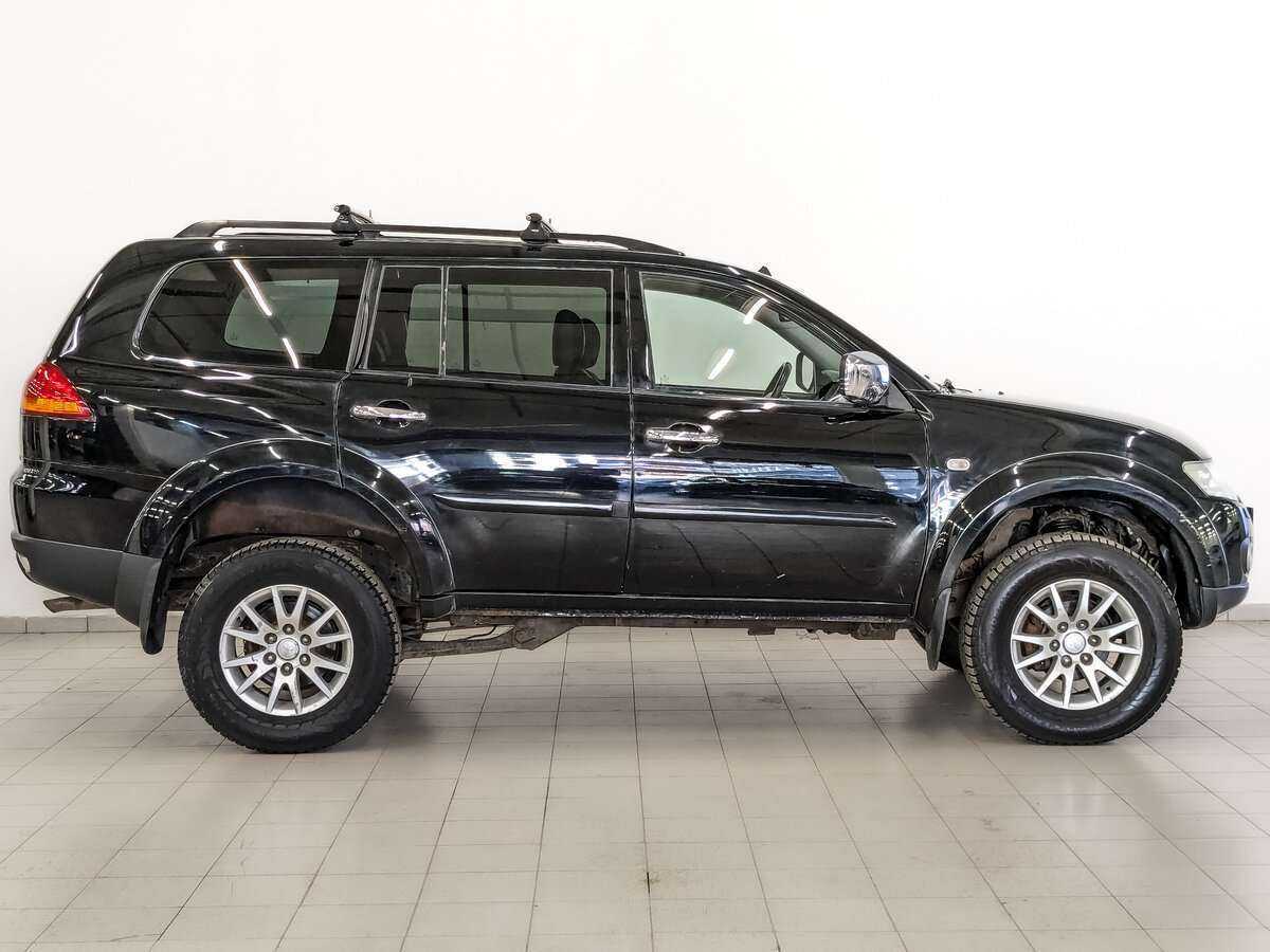 Mitsubishi Pajero Sport с пробегом — 2012 год. Фото: #3