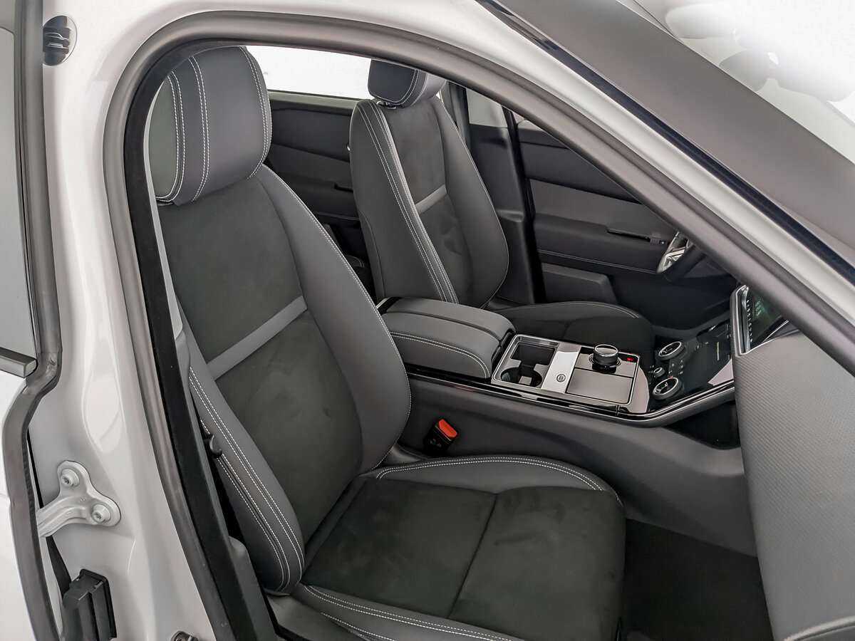 Land Rover Range Rover Velar с пробегом — 2020 год. Фото: #18