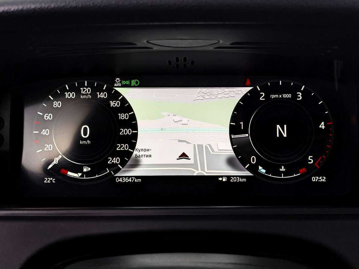 Land Rover Range Rover Velar с пробегом — 2021 год. Фото: #10