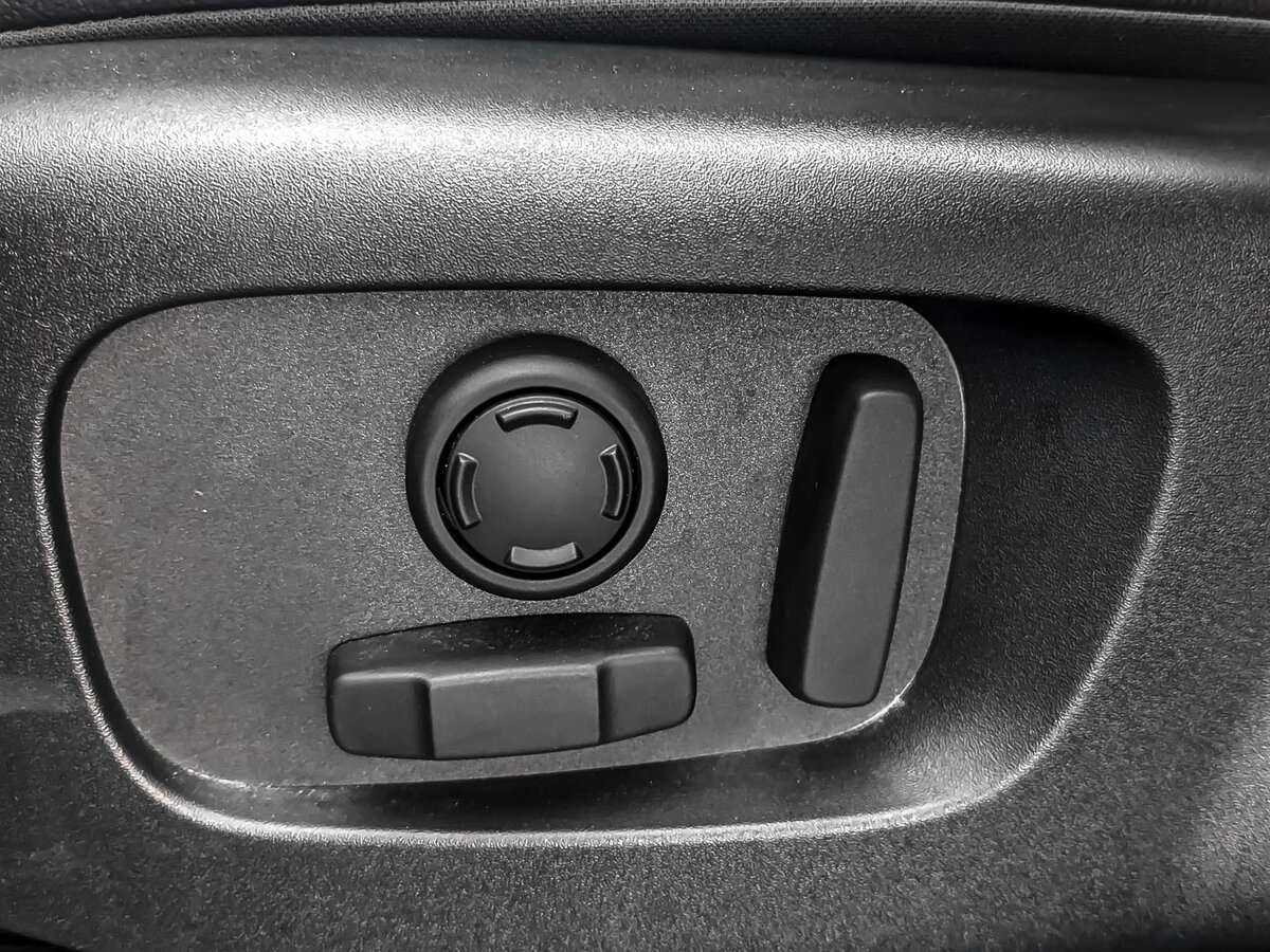 Land Rover Range Rover Velar с пробегом — 2021 год. Фото: #15