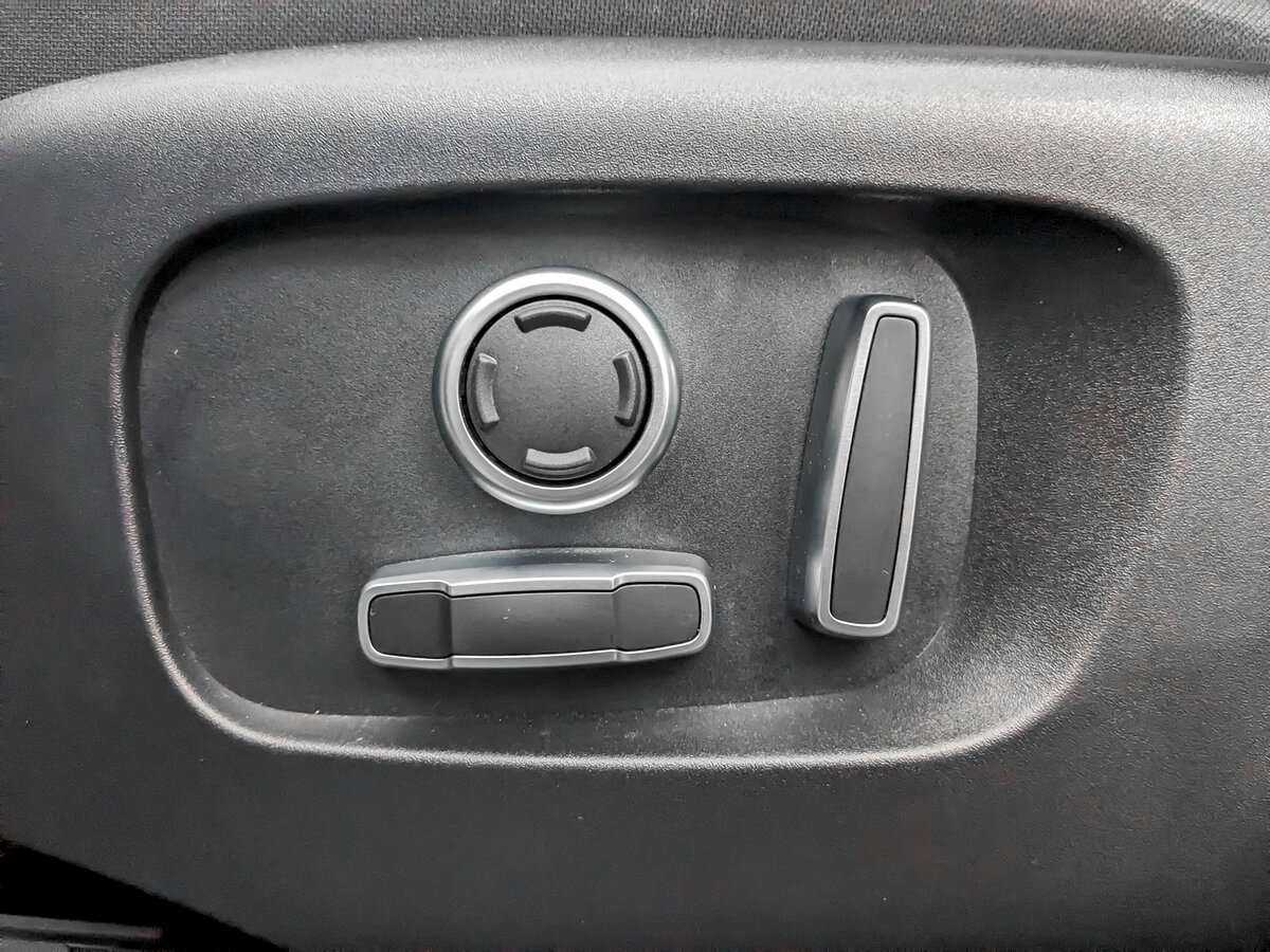 Land Rover Discovery Sport с пробегом — 2022 год. Фото: #18