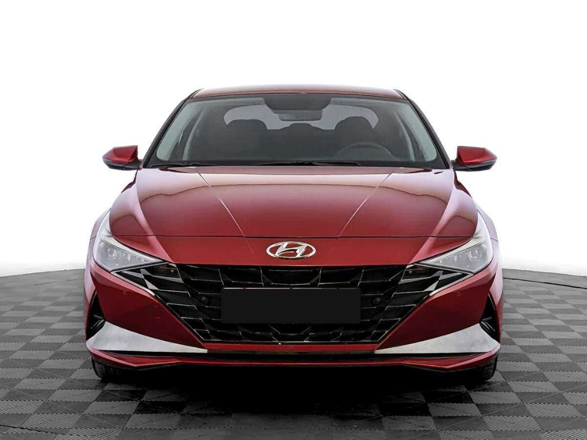 Hyundai Elantra с пробегом — 2022 год. Фото: #1