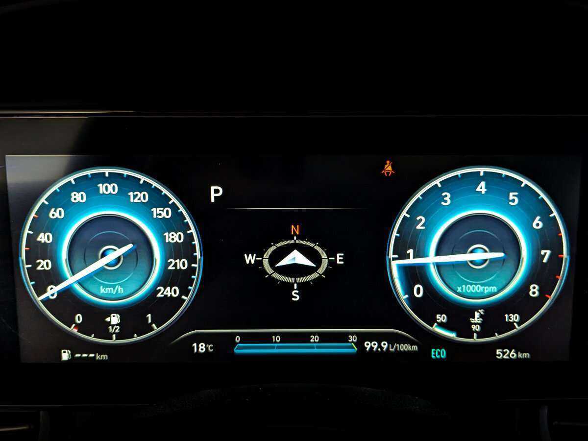 Hyundai Elantra с пробегом — 2022 год. Фото: #12