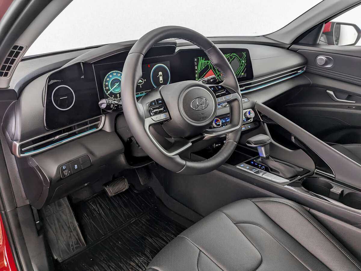 Hyundai Elantra с пробегом — 2022 год. Фото: #15