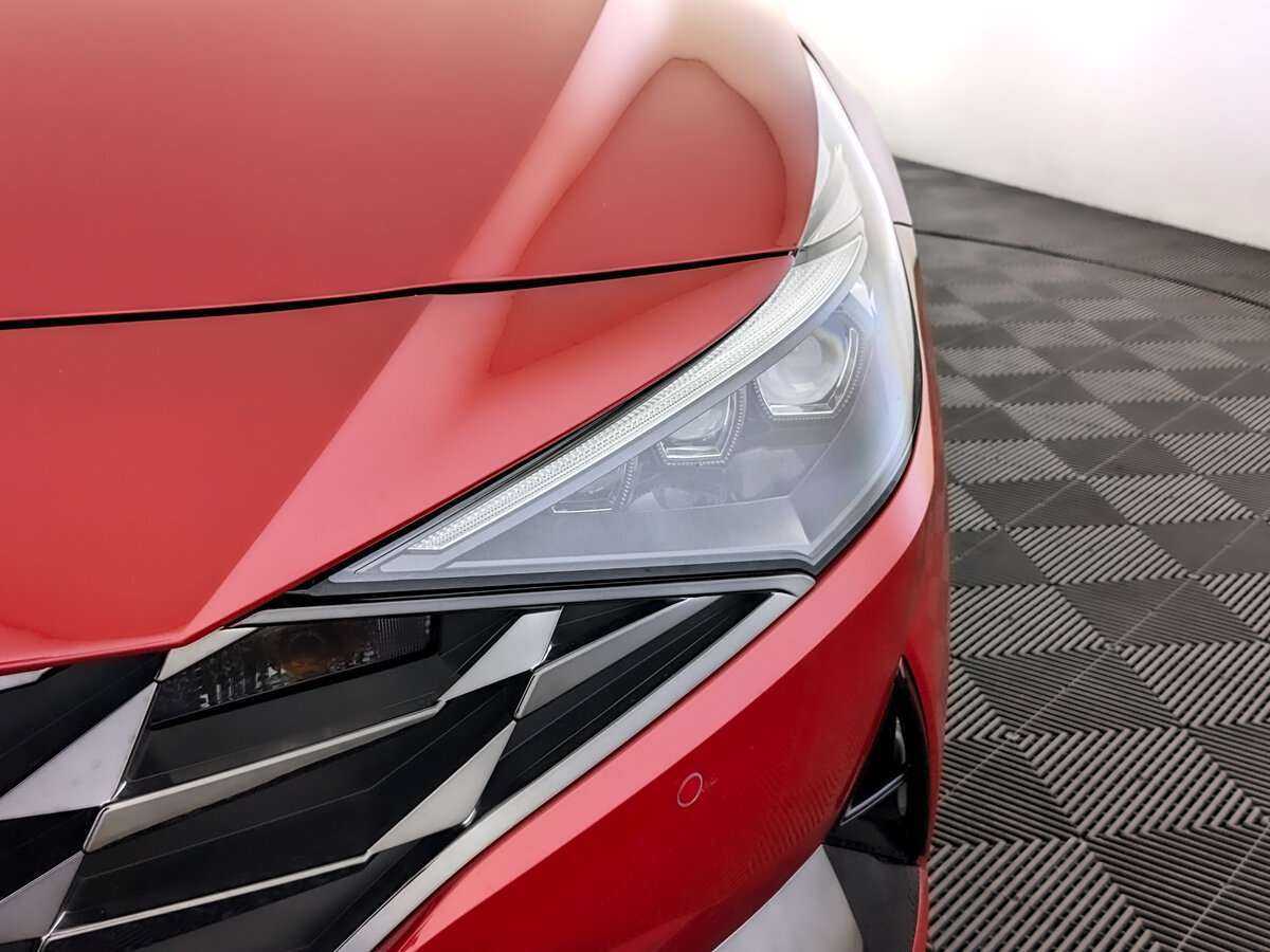 Hyundai Elantra с пробегом — 2022 год. Фото: #16