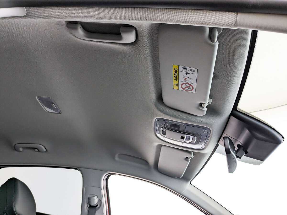 Hyundai Elantra с пробегом — 2022 год. Фото: #22