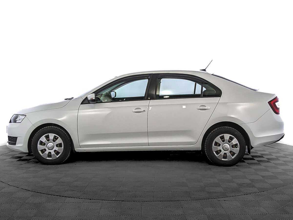 Skoda Rapid с пробегом — 2017 год. Фото: #7