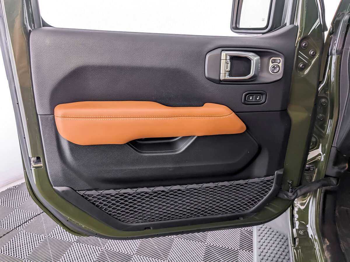Jeep Wrangler с пробегом — 2021 год. Фото: #17