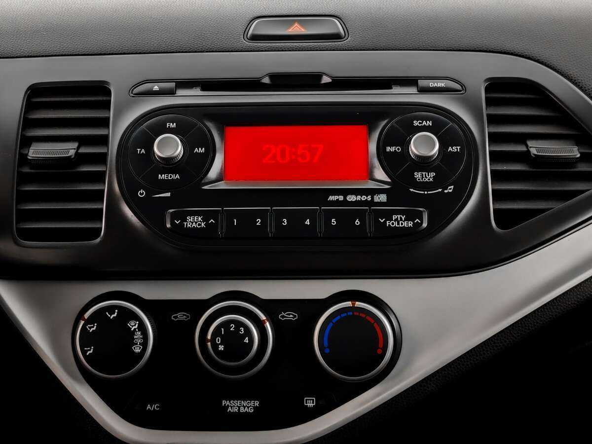 Kia Picanto с пробегом — 2011 год. Фото: #12