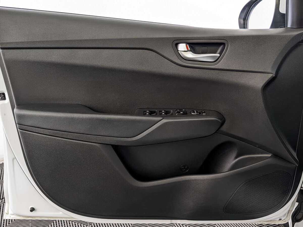 Hyundai Solaris с пробегом — 2020 год. Фото: #18