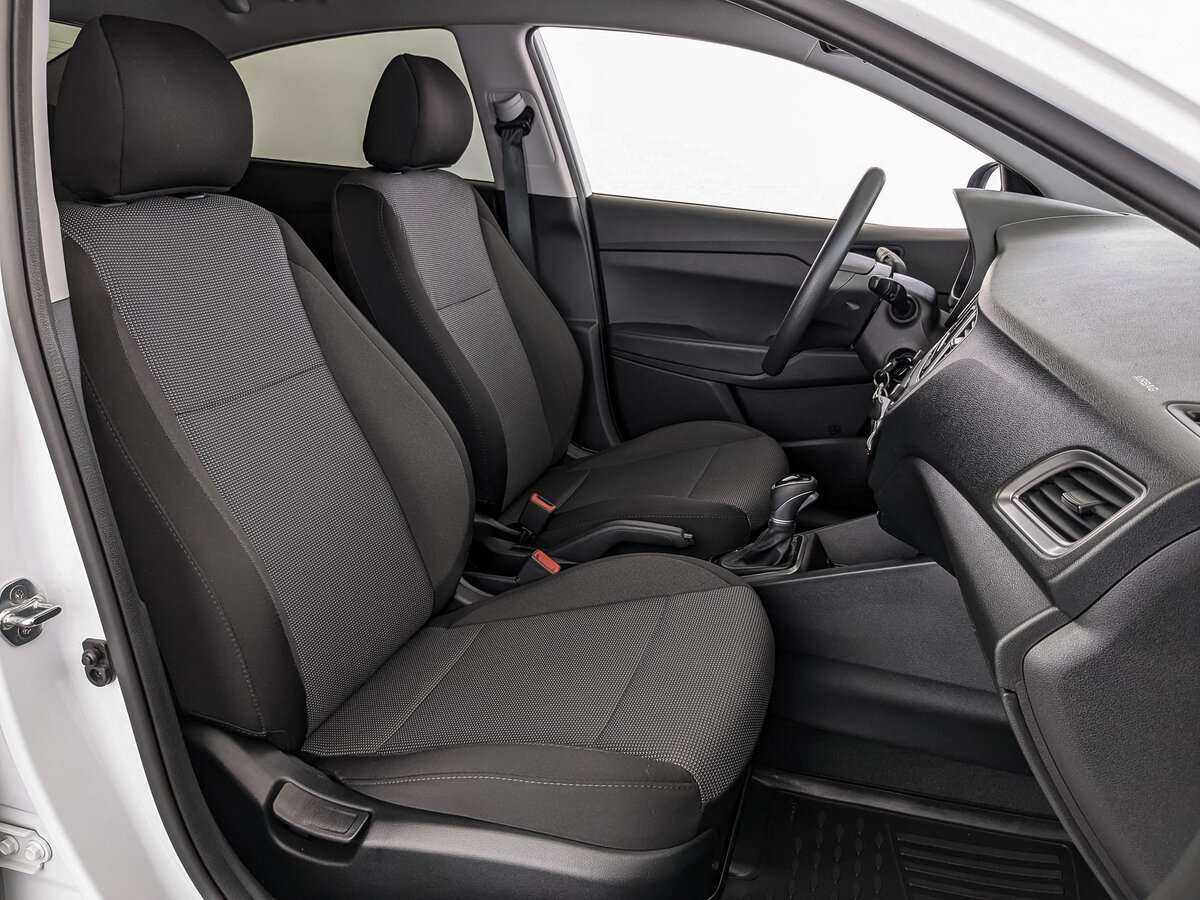 Hyundai Solaris с пробегом — 2020 год. Фото: #23