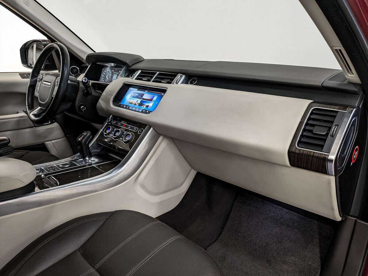 Land Rover Range Rover Sport с пробегом — 2017 год. Фото: #8
