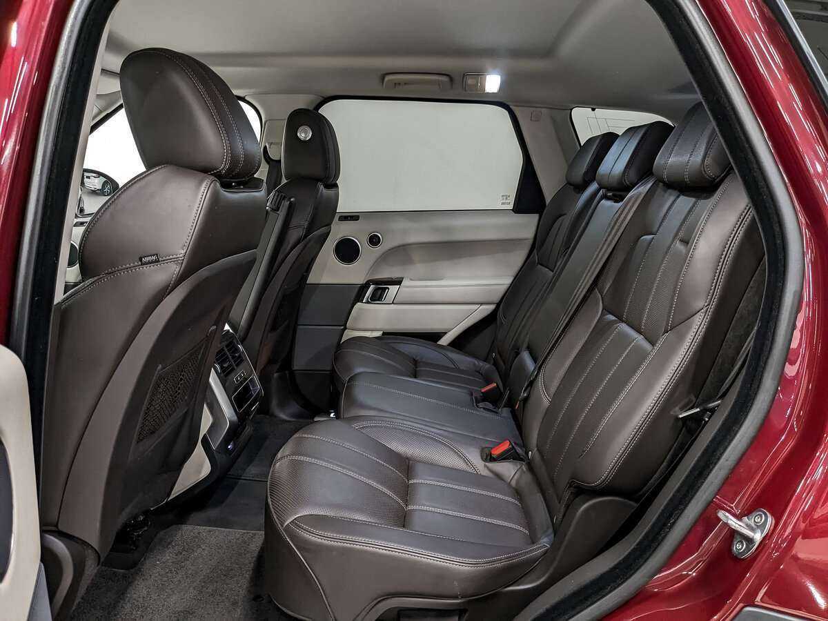 Land Rover Range Rover Sport с пробегом — 2017 год. Фото: #13