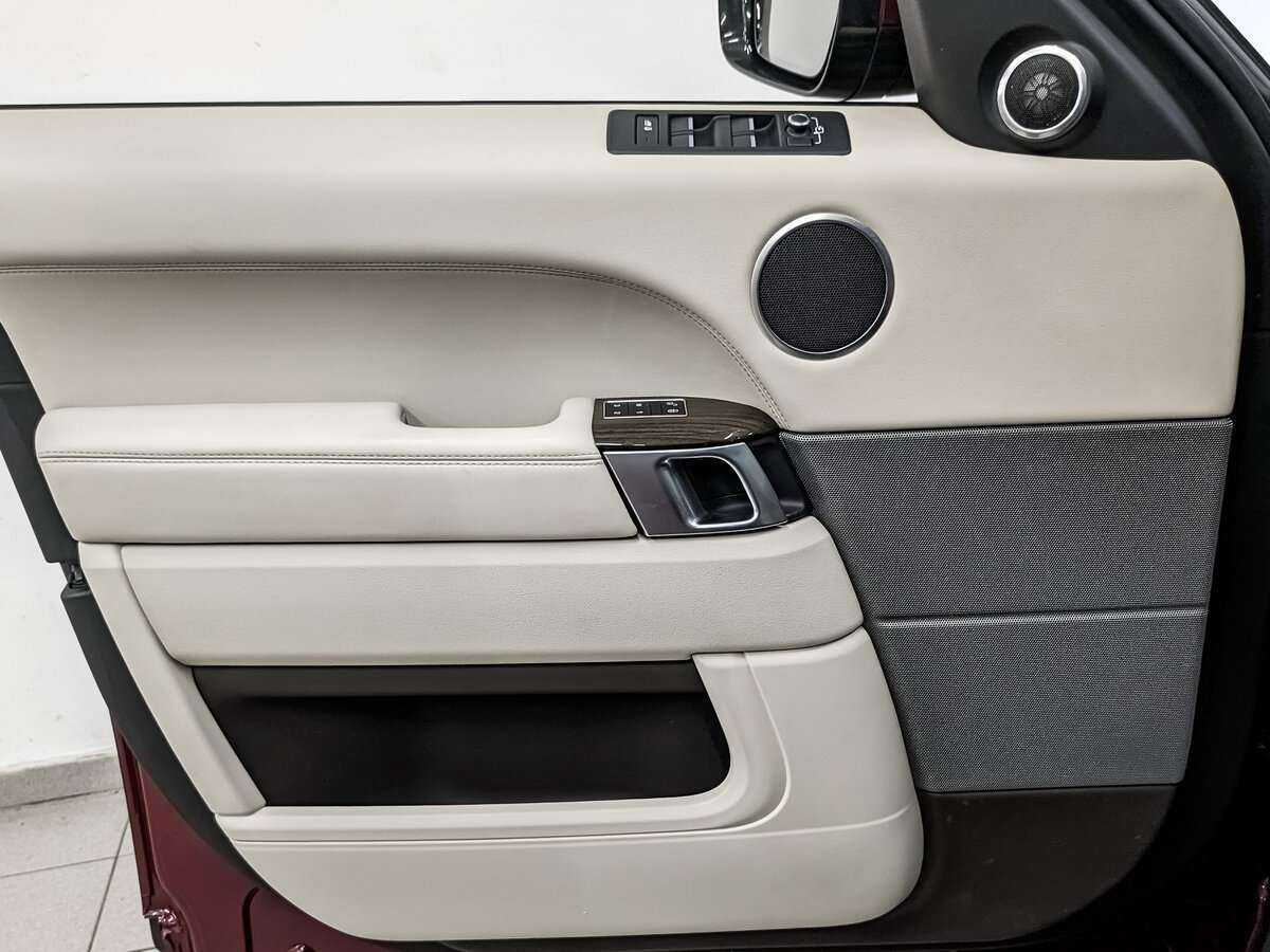 Land Rover Range Rover Sport с пробегом — 2017 год. Фото: #14