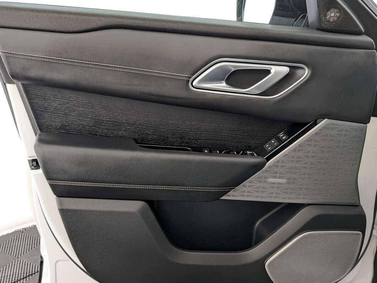 Land Rover Range Rover Velar с пробегом — 2021 год. Фото: #14