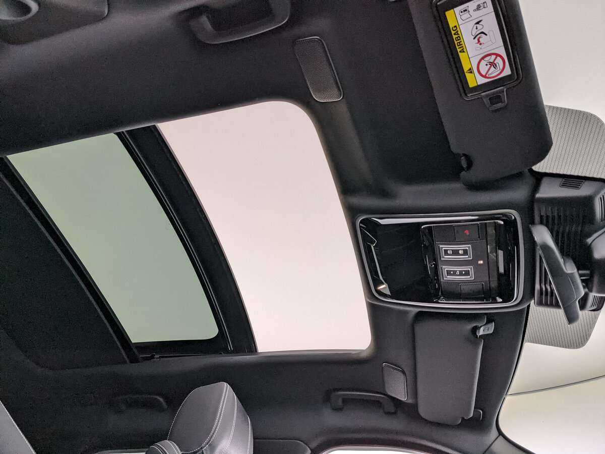 Land Rover Range Rover Velar с пробегом — 2021 год. Фото: #17