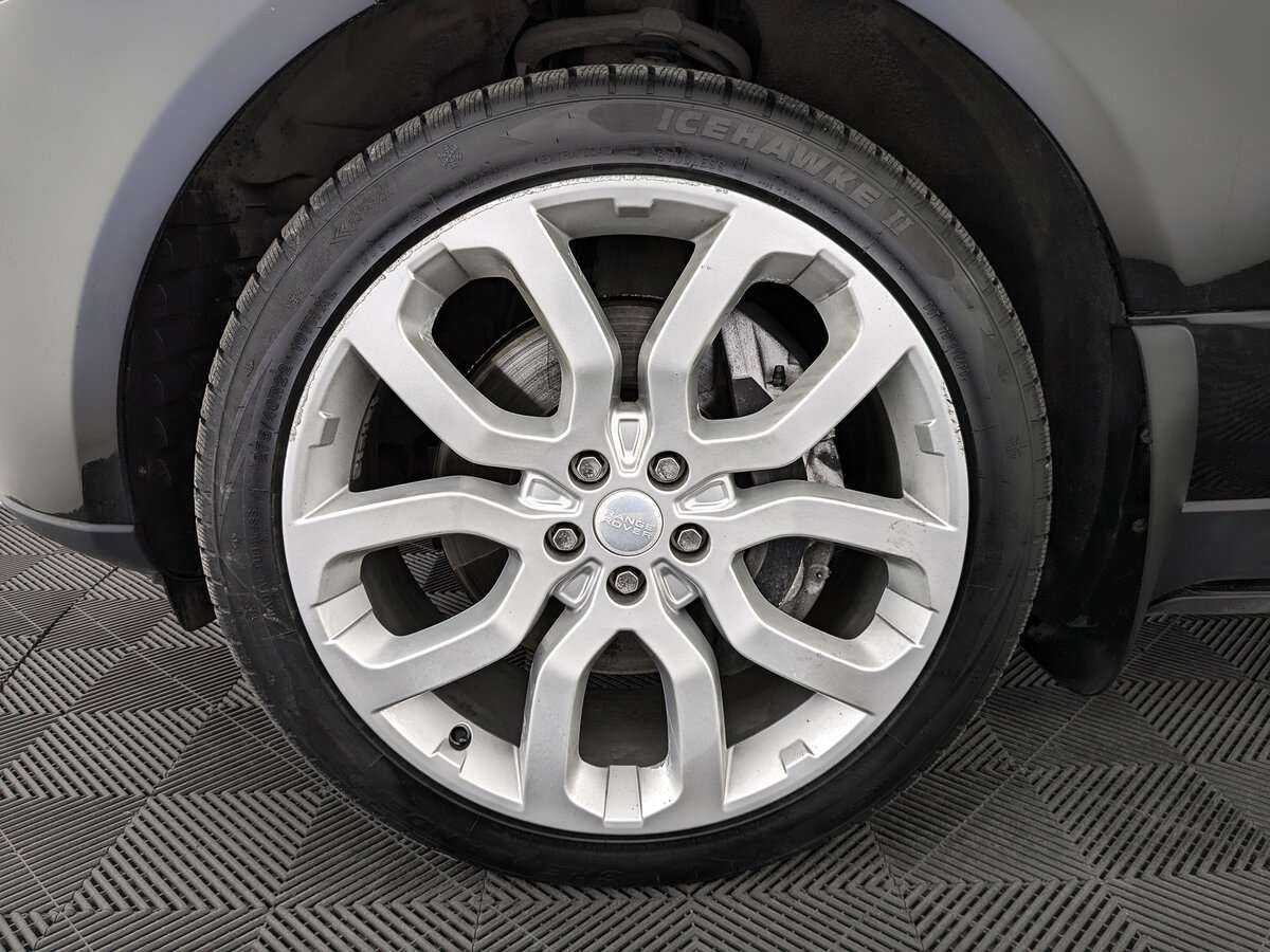 Land Rover Range Rover с пробегом — 2015 год. Фото: #8