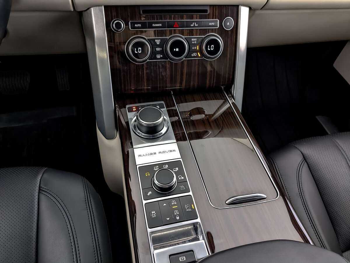 Land Rover Range Rover с пробегом — 2015 год. Фото: #21