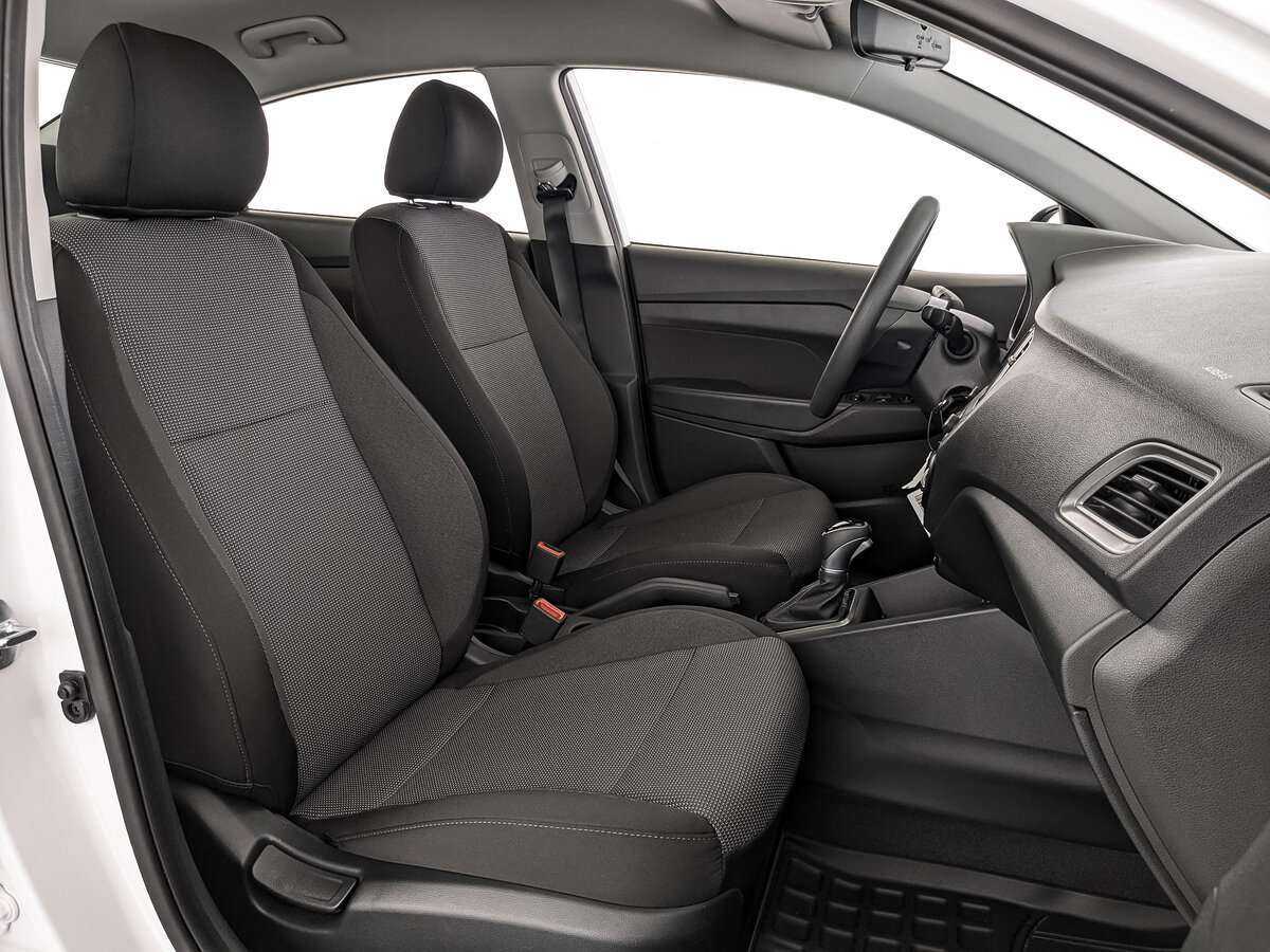 Hyundai Solaris с пробегом — 2022 год. Фото: #19