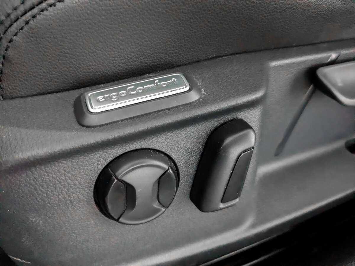 Volkswagen Passat с пробегом — 2017 год. Фото: #20