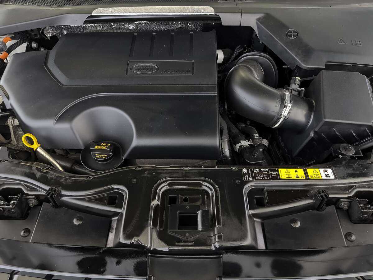 Land Rover Discovery Sport с пробегом — 2021 год. Фото: #8