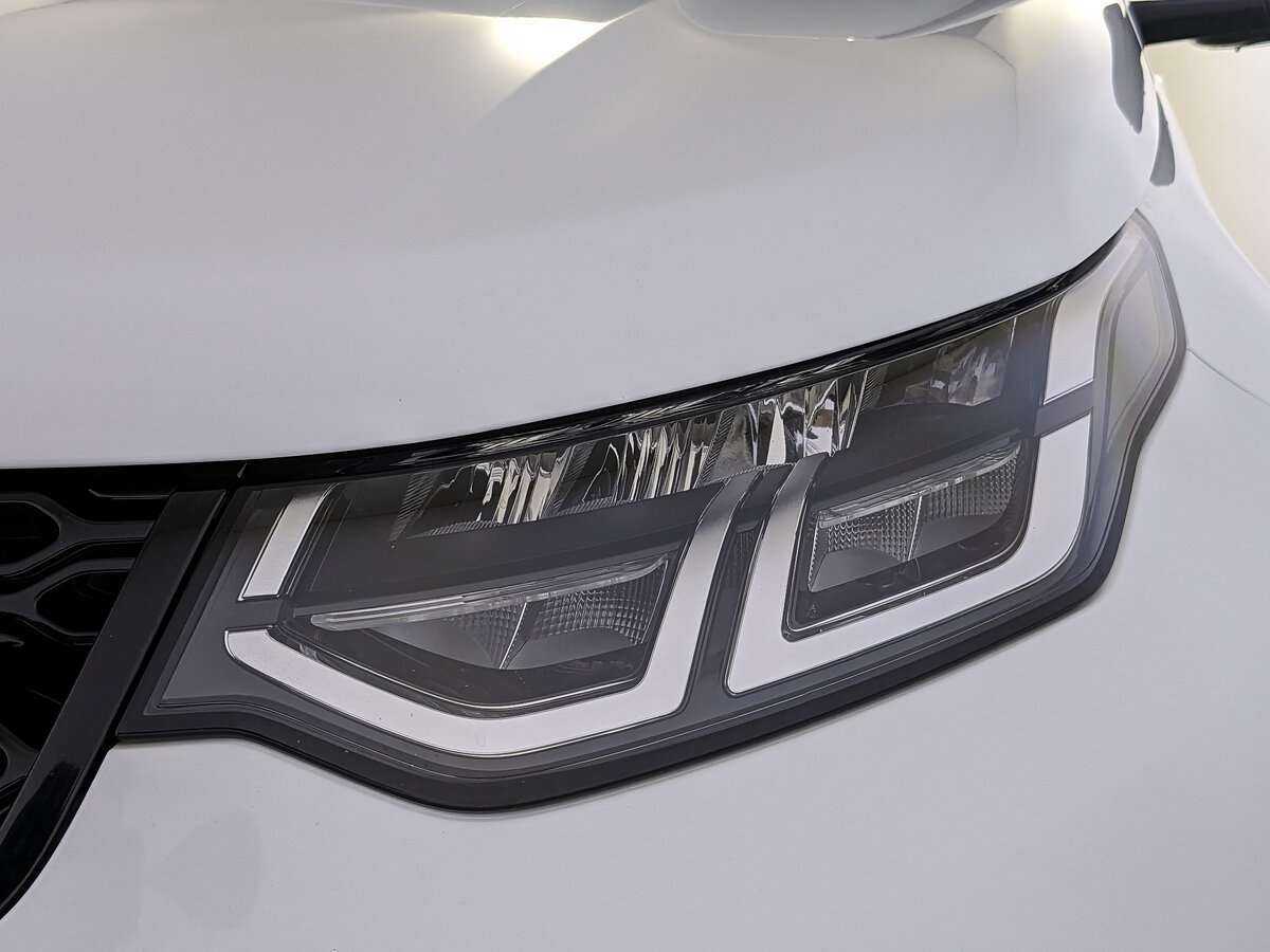 Land Rover Discovery Sport с пробегом — 2021 год. Фото: #10