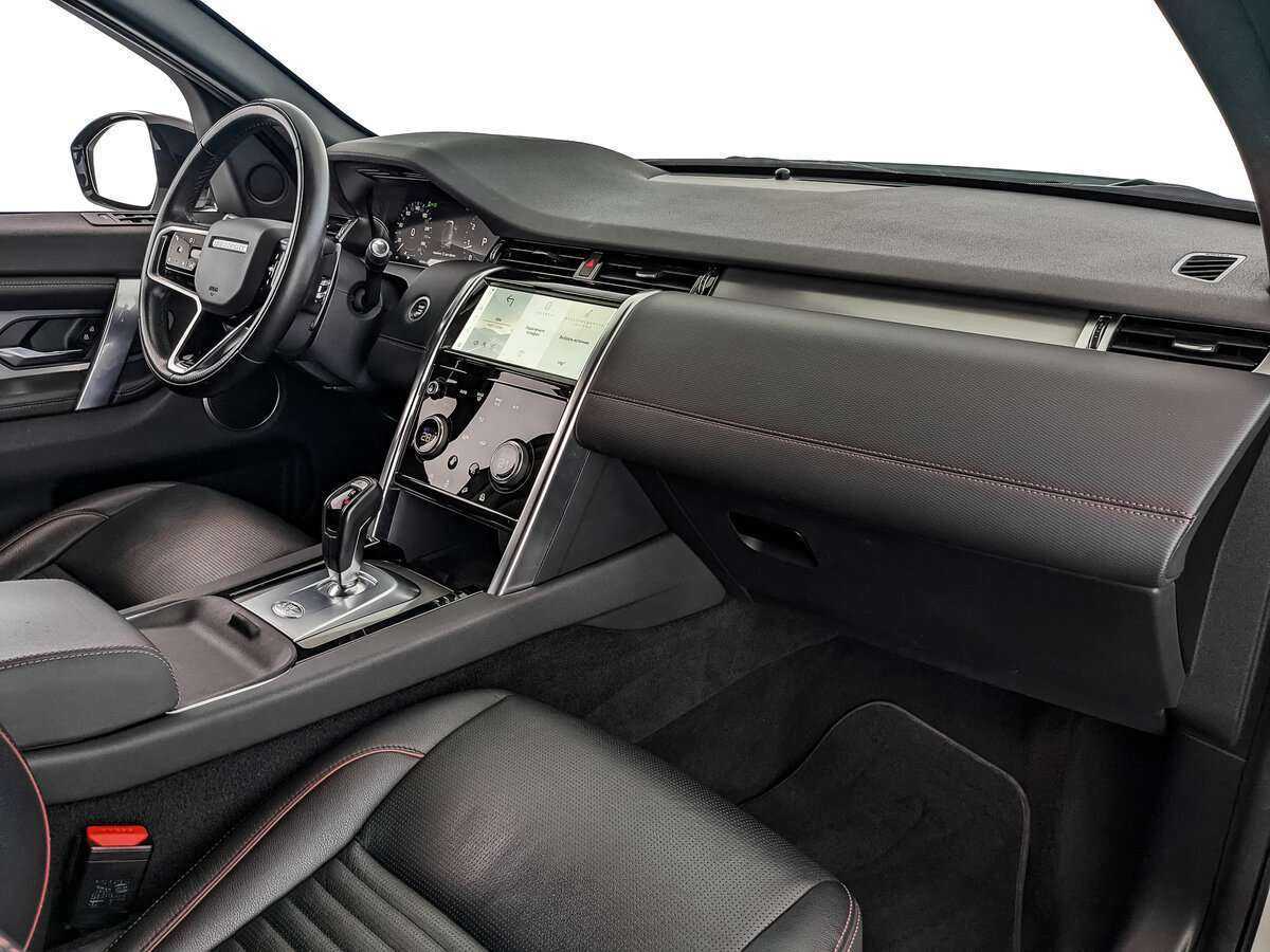 Land Rover Discovery Sport с пробегом — 2021 год. Фото: #12