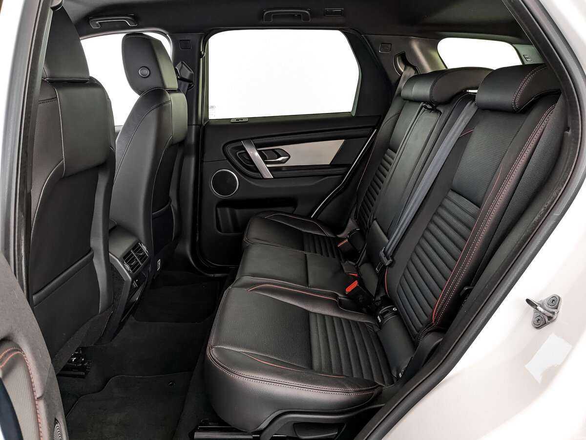 Land Rover Discovery Sport с пробегом — 2021 год. Фото: #17