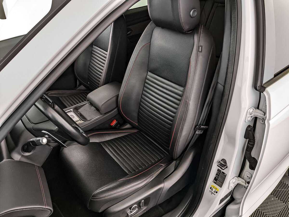 Land Rover Discovery Sport с пробегом — 2021 год. Фото: #19