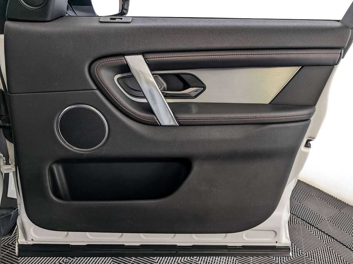 Land Rover Discovery Sport с пробегом — 2021 год. Фото: #24